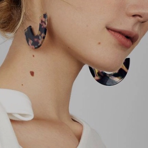 Multi Color Resin Acrylic Hoop Drop Earrings - Picture 2 of 3